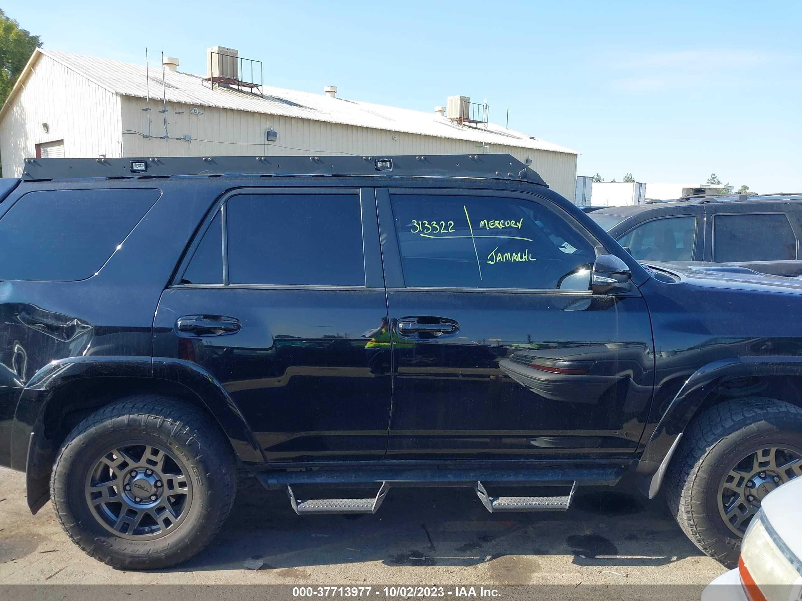 Photo 13 VIN: JTEBU5JR4L5771040 - TOYOTA 4RUNNER 