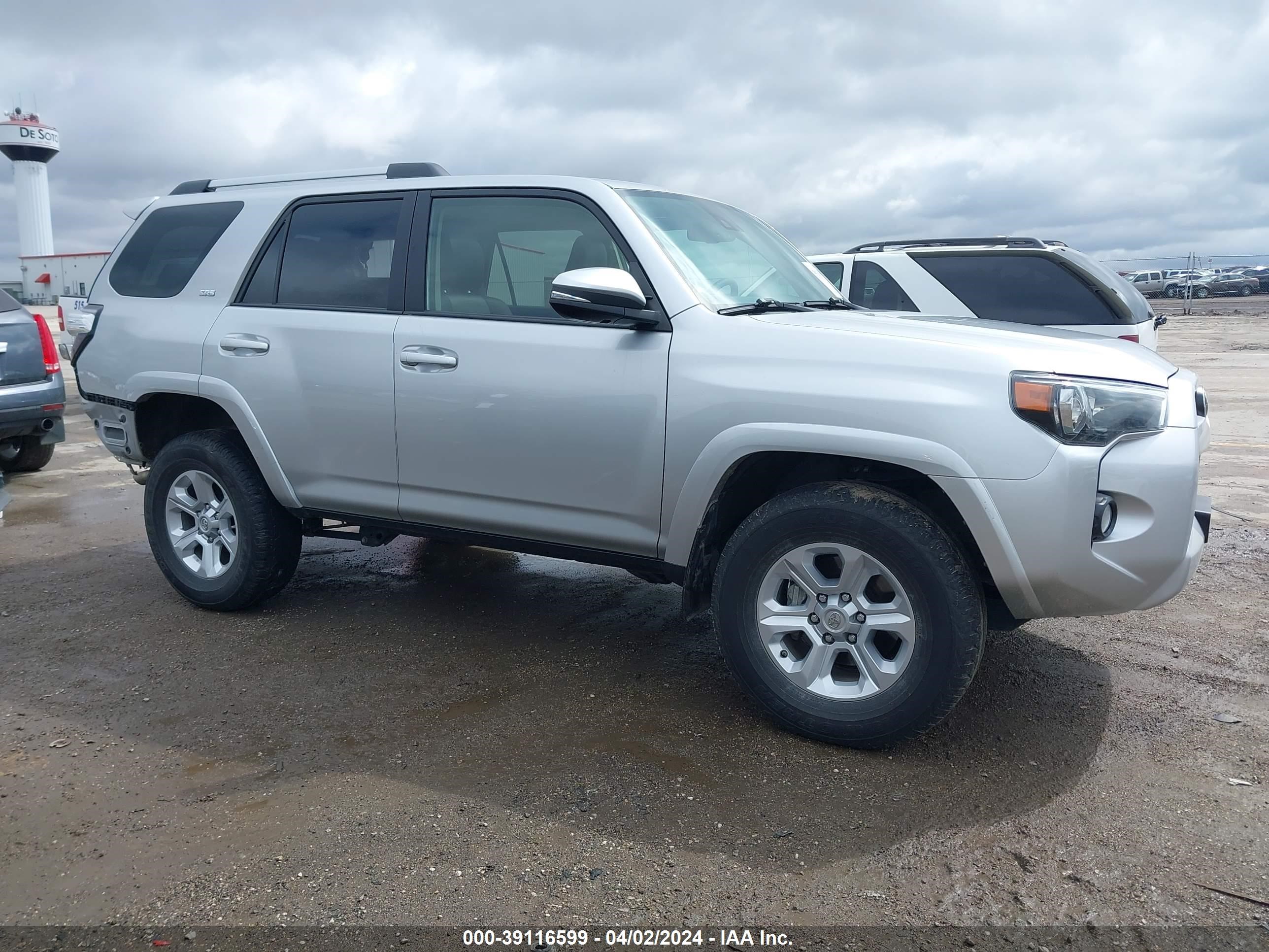 Photo 13 VIN: JTEBU5JR4L5784368 - TOYOTA 4RUNNER 