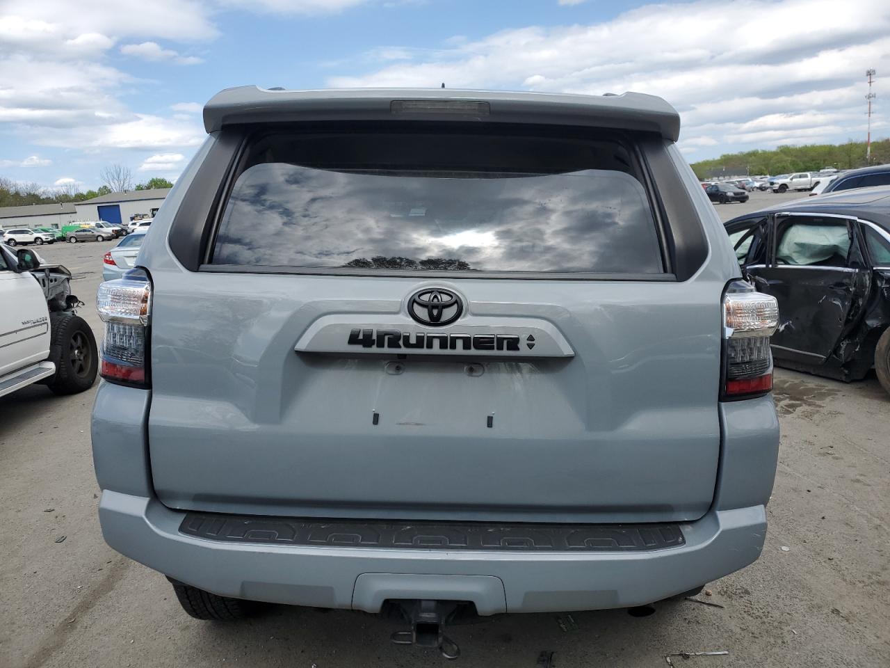 Photo 5 VIN: JTEBU5JR4M5956593 - TOYOTA 4RUNNER 