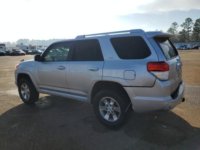 Photo 1 VIN: JTEBU5JR5B5045640 - TOYOTA 4RUNNER SR 