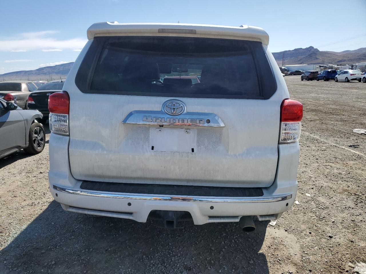 Photo 5 VIN: JTEBU5JR5B5057951 - TOYOTA 4RUNNER 