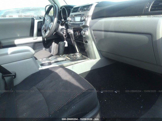 Photo 4 VIN: JTEBU5JR5D5113230 - TOYOTA 4RUNNER 