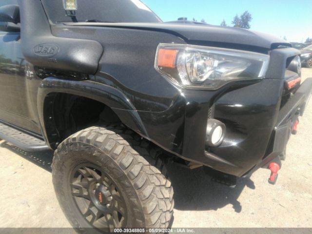 Photo 5 VIN: JTEBU5JR5F5205893 - TOYOTA 4RUNNER 