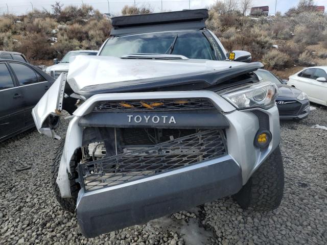 Photo 4 VIN: JTEBU5JR5G5298142 - TOYOTA 4RUNNER 