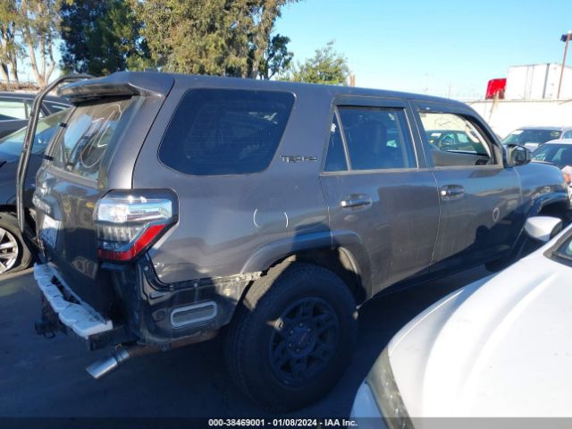 Photo 3 VIN: JTEBU5JR5G5329793 - TOYOTA 4RUNNER 