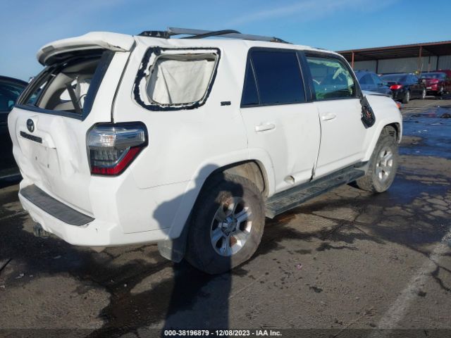 Photo 3 VIN: JTEBU5JR5G5352412 - TOYOTA 4RUNNER 