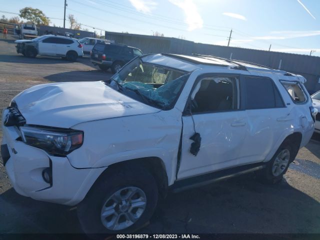 Photo 5 VIN: JTEBU5JR5G5352412 - TOYOTA 4RUNNER 