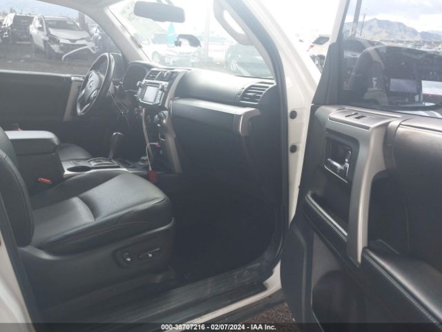 Photo 4 VIN: JTEBU5JR5H5445710 - TOYOTA 4RUNNER 