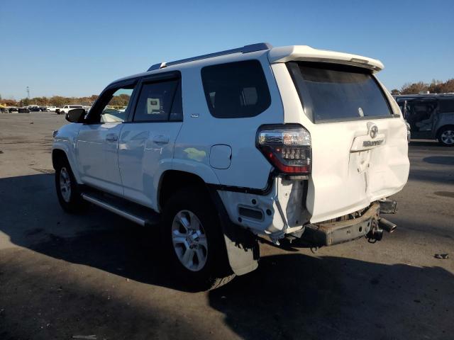 Photo 1 VIN: JTEBU5JR5H5461910 - TOYOTA 4RUNNER SR 