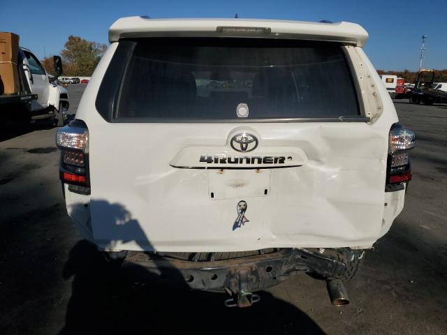 Photo 5 VIN: JTEBU5JR5H5461910 - TOYOTA 4RUNNER SR 