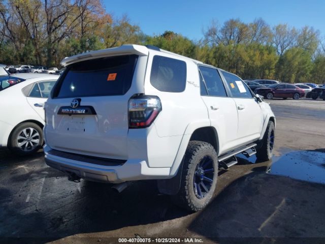 Photo 3 VIN: JTEBU5JR5H5482031 - TOYOTA 4RUNNER 