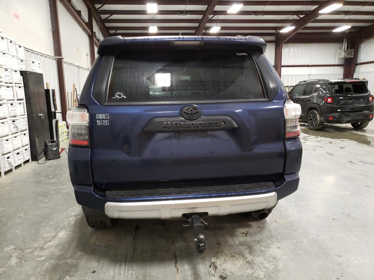 Photo 5 VIN: JTEBU5JR5J5505104 - TOYOTA 4RUNNER 