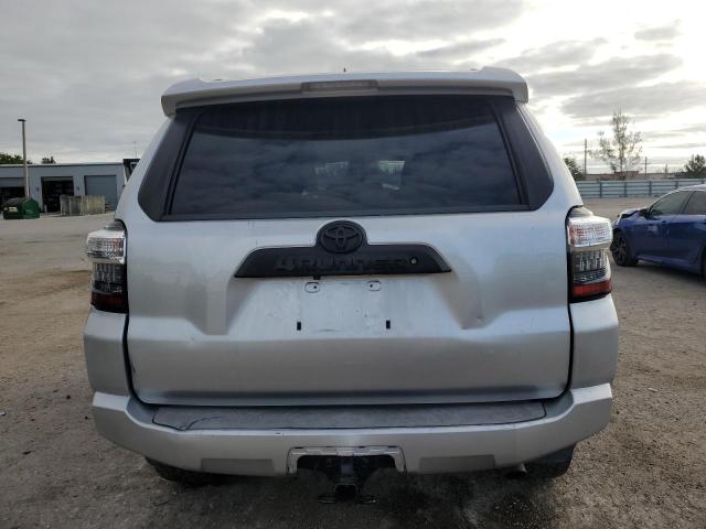 Photo 5 VIN: JTEBU5JR5J5571099 - TOYOTA 4RUNNER SR 