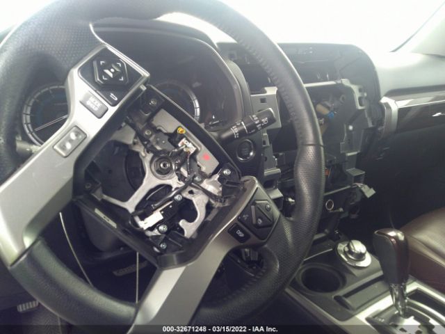 Photo 5 VIN: JTEBU5JR5J5576609 - TOYOTA 4RUNNER 