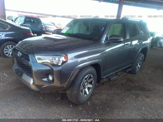 Photo 1 VIN: JTEBU5JR5J5587836 - TOYOTA 4RUNNER 