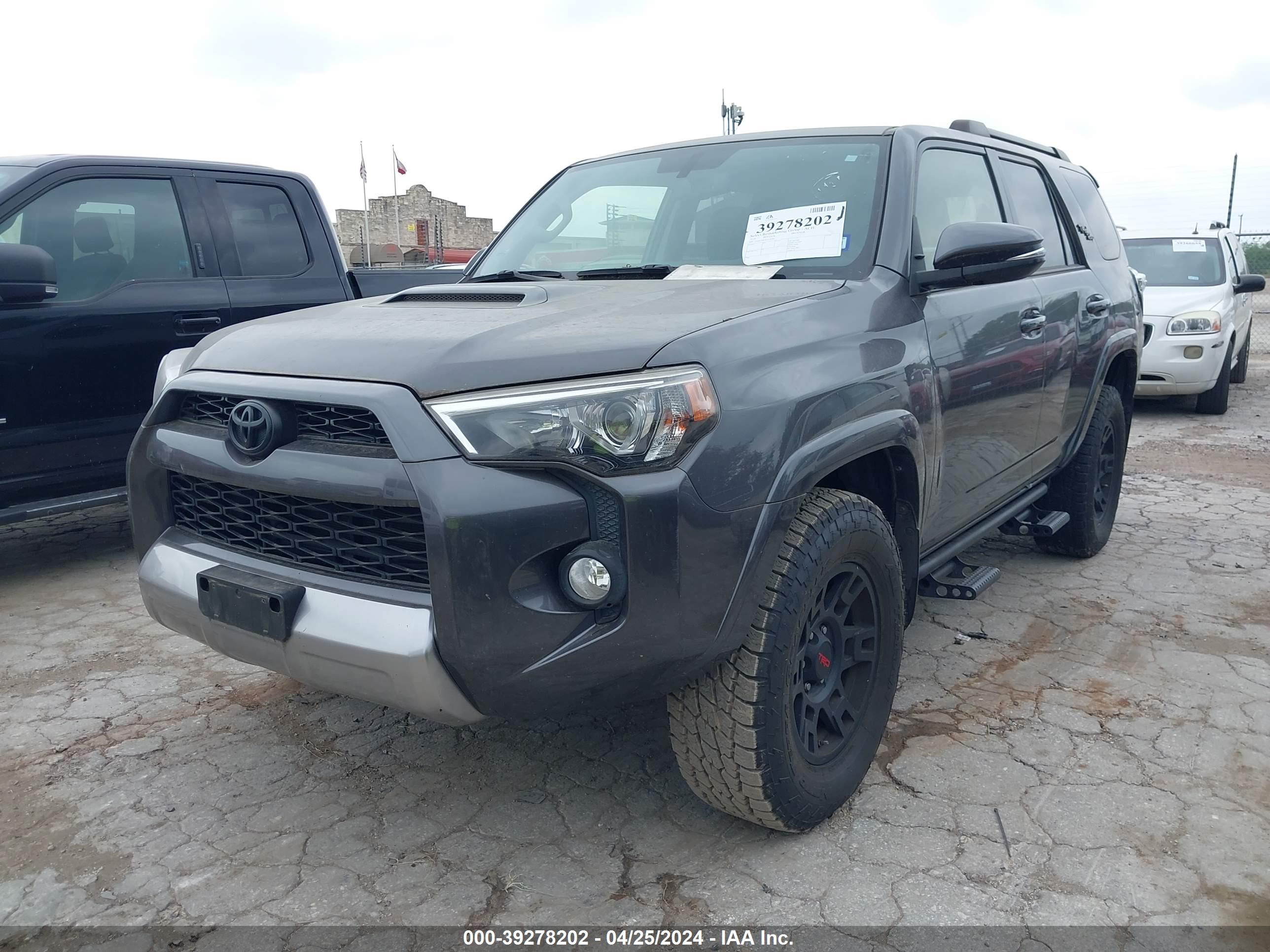 Photo 5 VIN: JTEBU5JR5K5659149 - TOYOTA 4RUNNER 