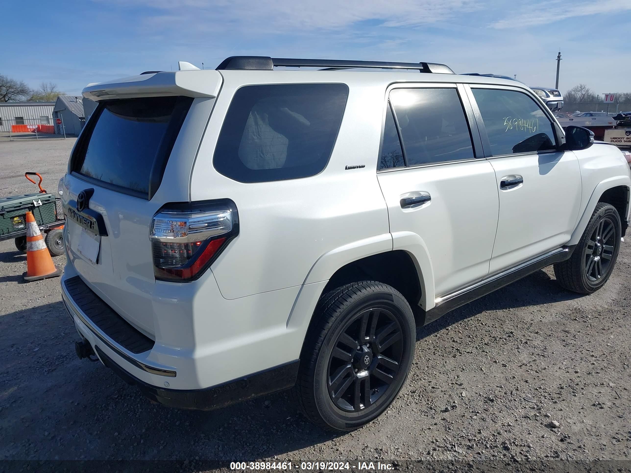 Photo 3 VIN: JTEBU5JR5K5694306 - TOYOTA 4RUNNER 