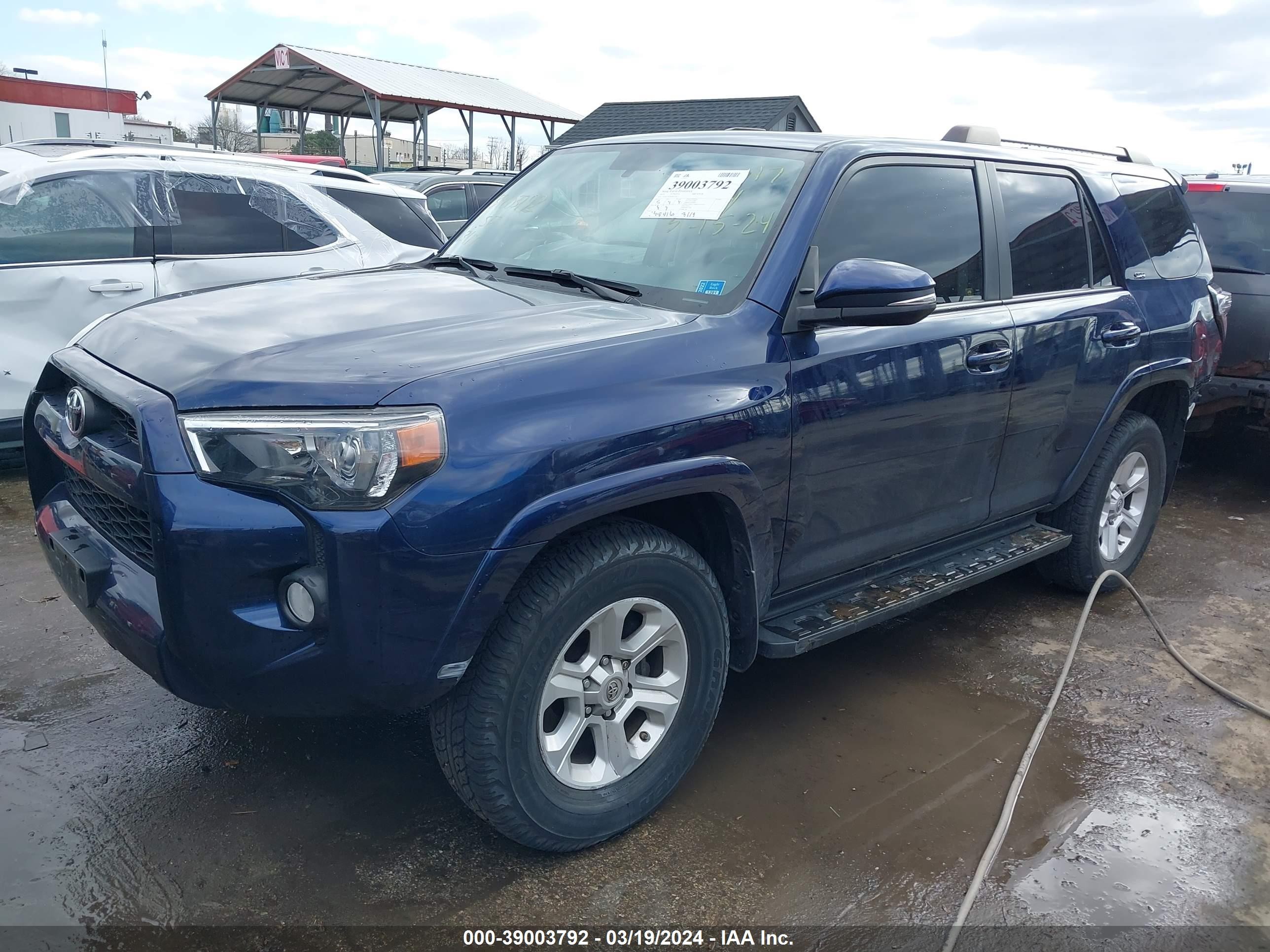 Photo 1 VIN: JTEBU5JR5K5695701 - TOYOTA 4RUNNER 