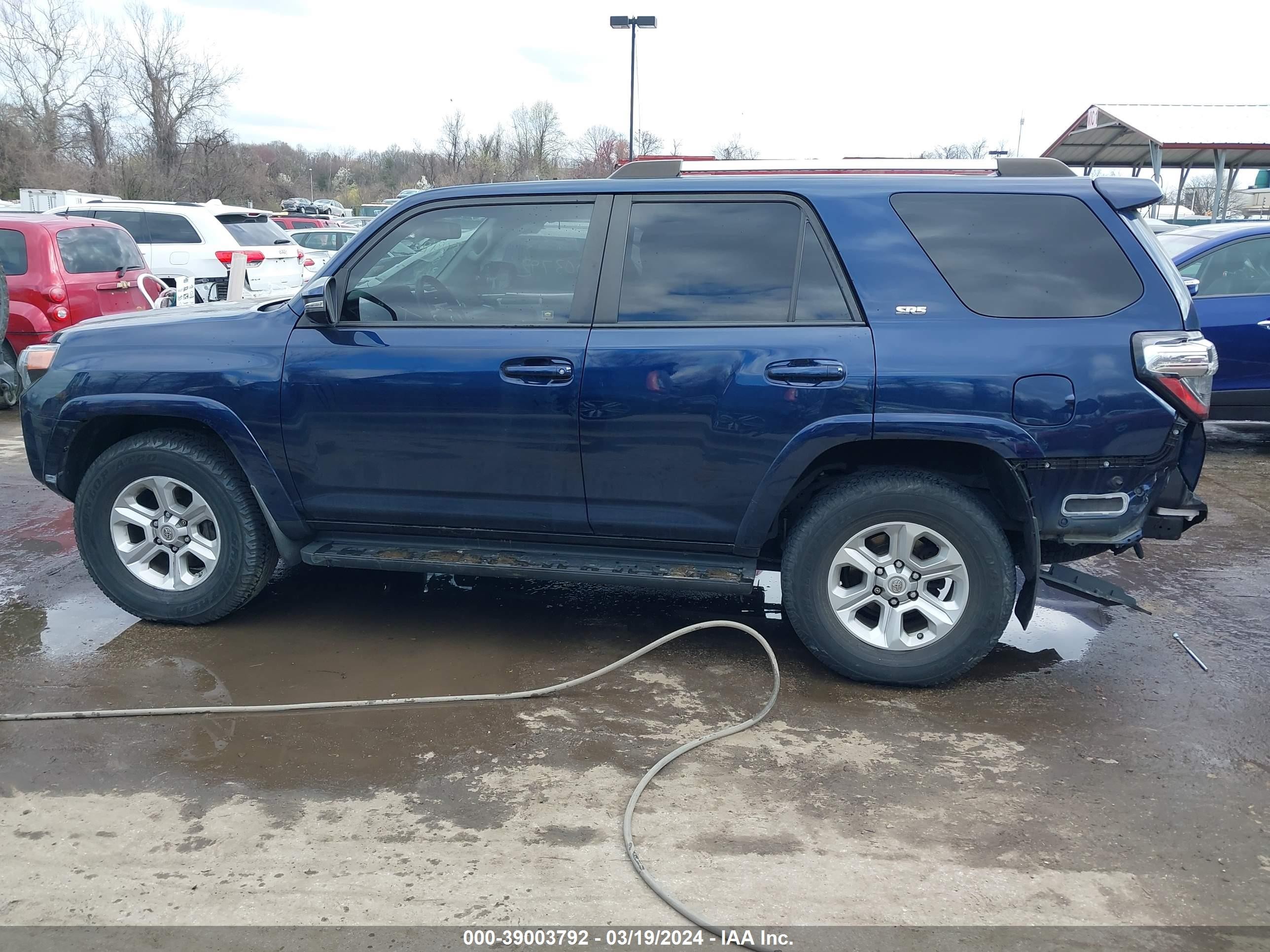 Photo 14 VIN: JTEBU5JR5K5695701 - TOYOTA 4RUNNER 