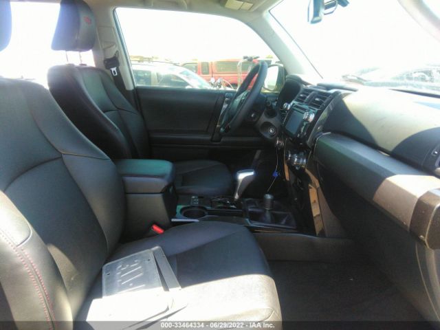 Photo 4 VIN: JTEBU5JR5K5704428 - TOYOTA 4RUNNER 