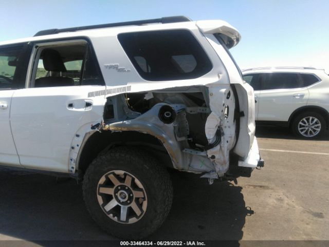 Photo 5 VIN: JTEBU5JR5K5704428 - TOYOTA 4RUNNER 