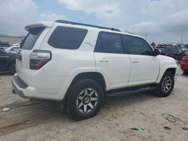 Photo 2 VIN: JTEBU5JR5L5749273 - TOYOTA 4RUNNER SR 