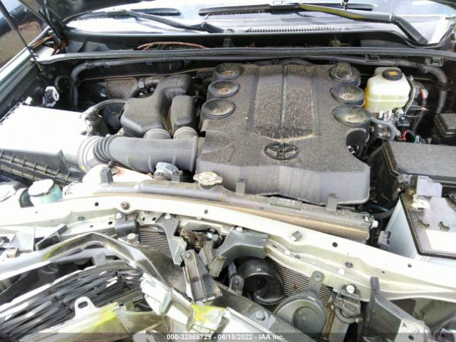 Photo 9 VIN: JTEBU5JR5L5797565 - TOYOTA 4RUNNER 