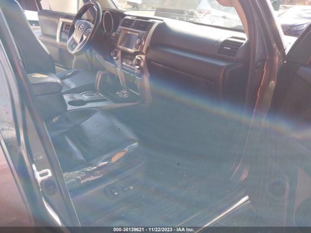 Photo 4 VIN: JTEBU5JR6A5022043 - TOYOTA 4RUNNER 