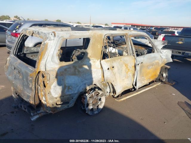 Photo 3 VIN: JTEBU5JR6B5041130 - TOYOTA 4RUNNER 