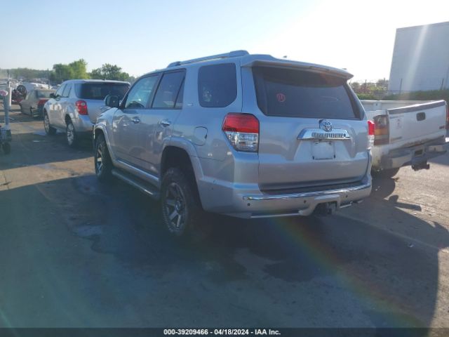 Photo 2 VIN: JTEBU5JR6B5050247 - TOYOTA 4RUNNER 