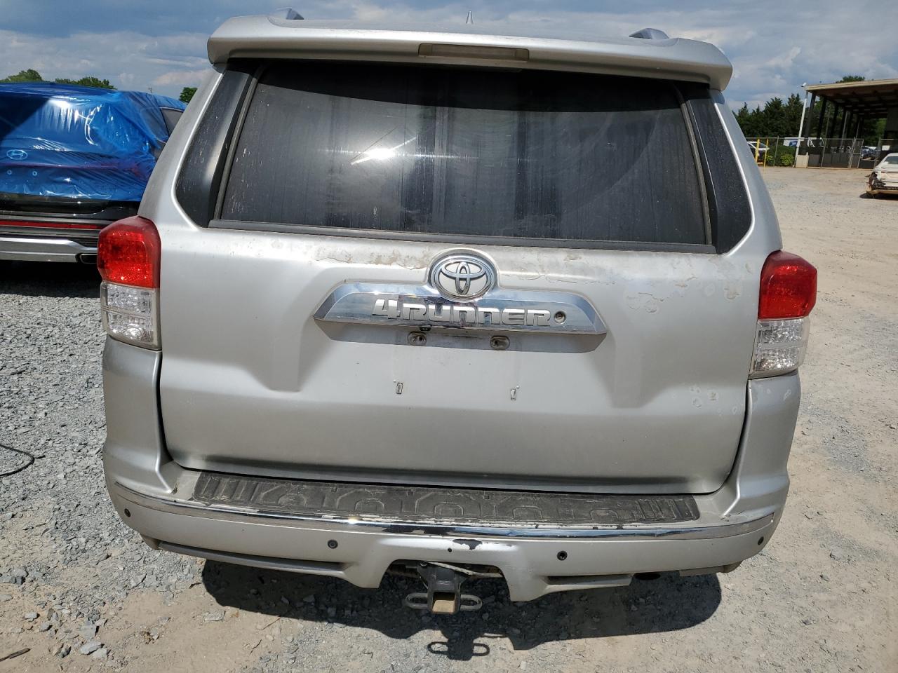 Photo 5 VIN: JTEBU5JR6B5052287 - TOYOTA 4RUNNER 