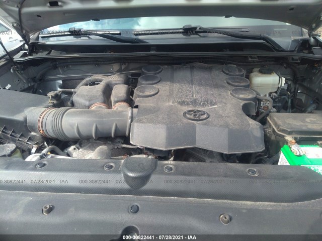 Photo 9 VIN: JTEBU5JR6B5055741 - TOYOTA 4RUNNER 