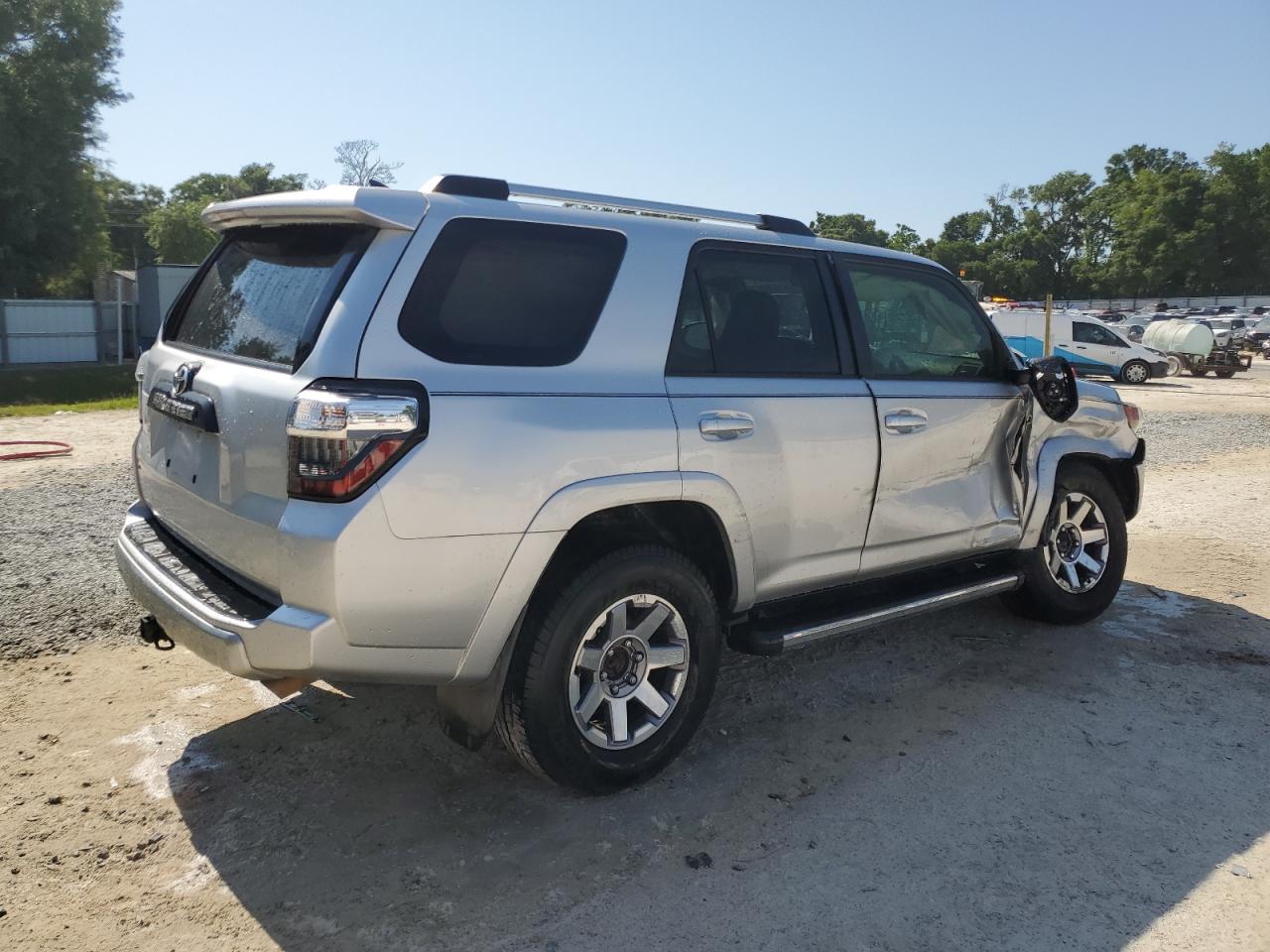 Photo 2 VIN: JTEBU5JR6E5172157 - TOYOTA 4RUNNER 