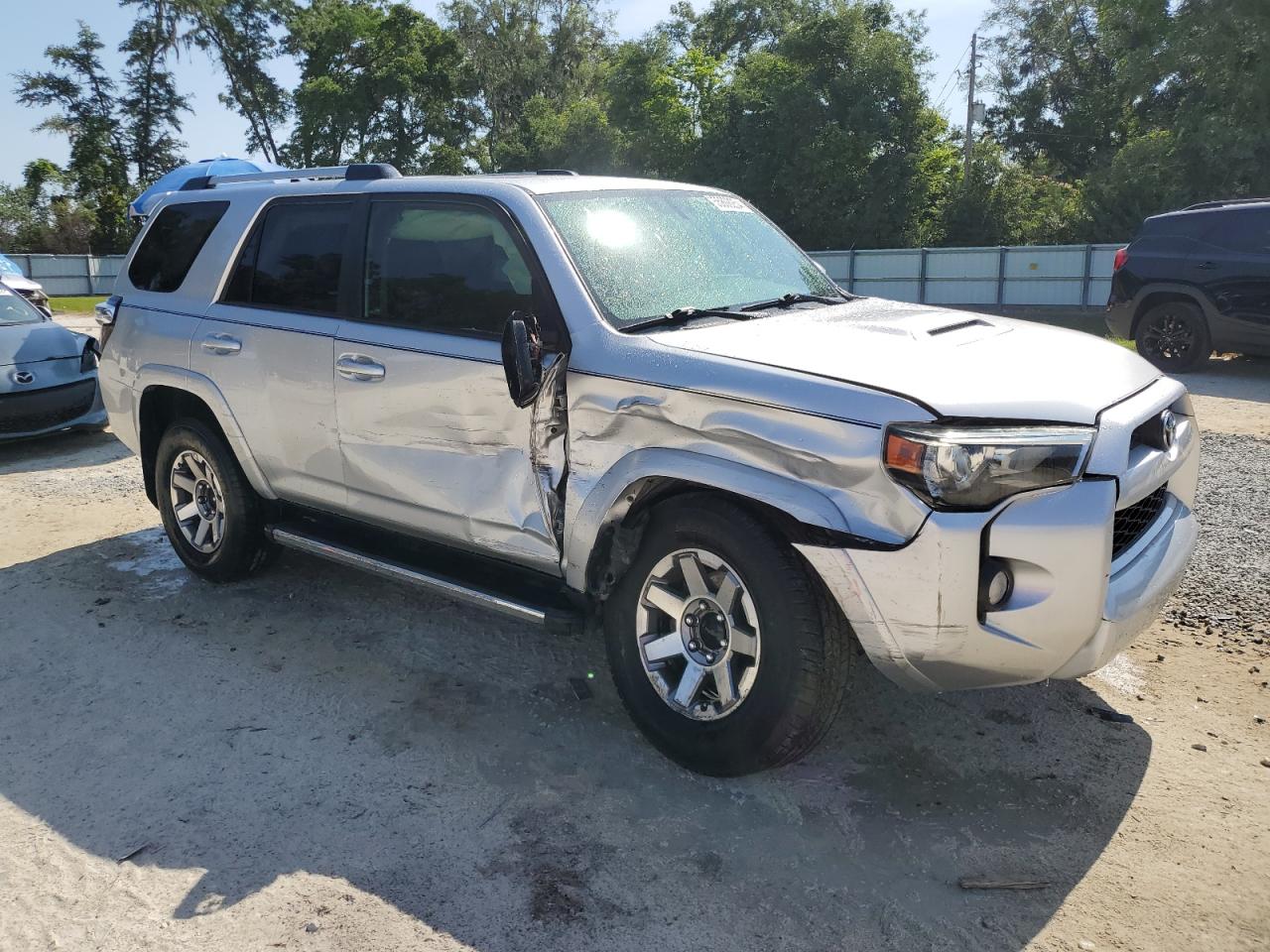 Photo 3 VIN: JTEBU5JR6E5172157 - TOYOTA 4RUNNER 