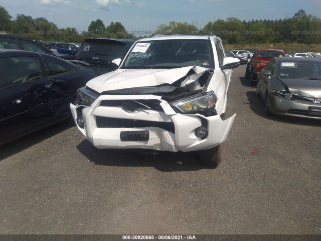 Photo 5 VIN: JTEBU5JR6F5218412 - TOYOTA 4RUNNER 