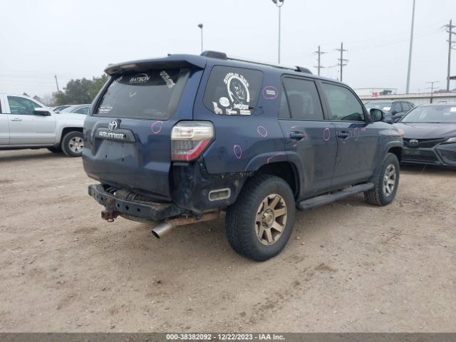 Photo 3 VIN: JTEBU5JR6G5302845 - TOYOTA 4RUNNER 