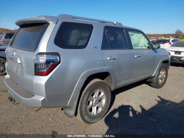 Photo 3 VIN: JTEBU5JR6G5328796 - TOYOTA 4RUNNER 