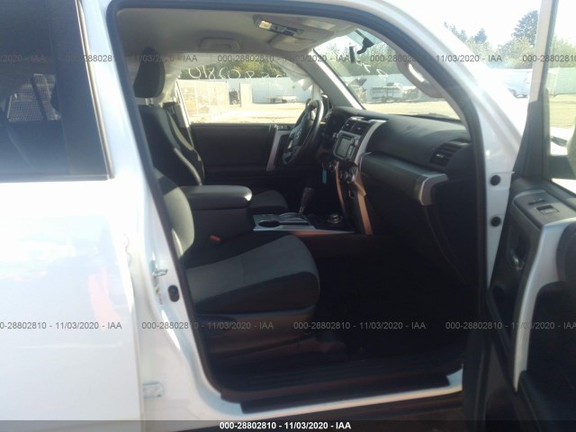 Photo 4 VIN: JTEBU5JR6H5414286 - TOYOTA 4RUNNER 