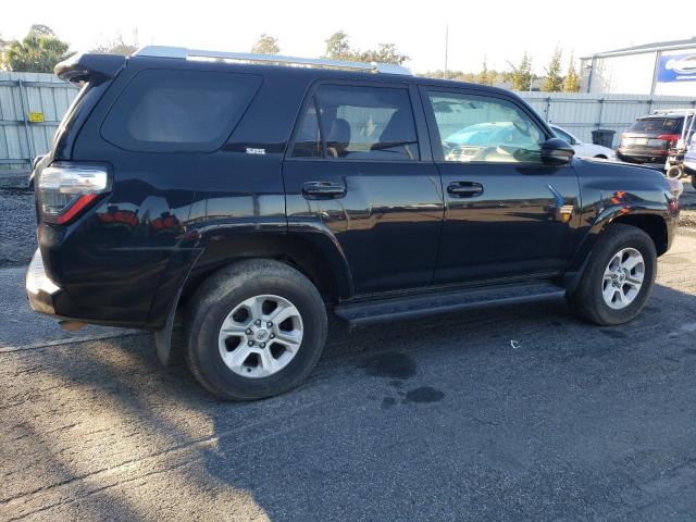 Photo 2 VIN: JTEBU5JR6H5433677 - TOYOTA 4RUNNER SR 