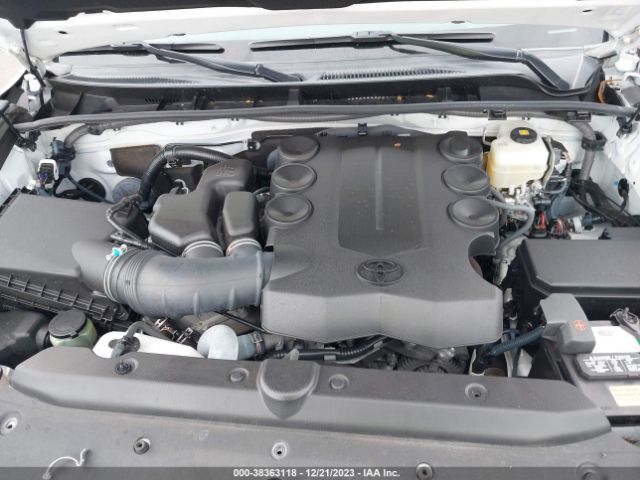 Photo 9 VIN: JTEBU5JR6H5437423 - TOYOTA 4RUNNER 