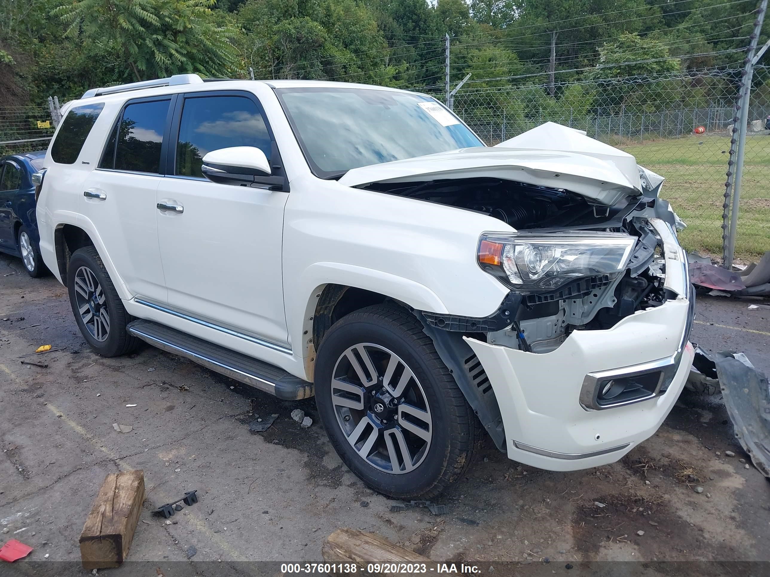 Photo 0 VIN: JTEBU5JR6H5438457 - TOYOTA 4RUNNER 