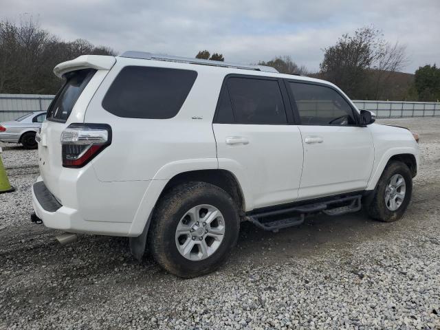 Photo 2 VIN: JTEBU5JR6H5443447 - TOYOTA 4RUNNER SR 