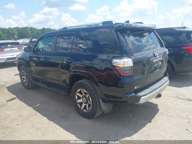 Photo 2 VIN: JTEBU5JR6J5548866 - TOYOTA 4RUNNER 