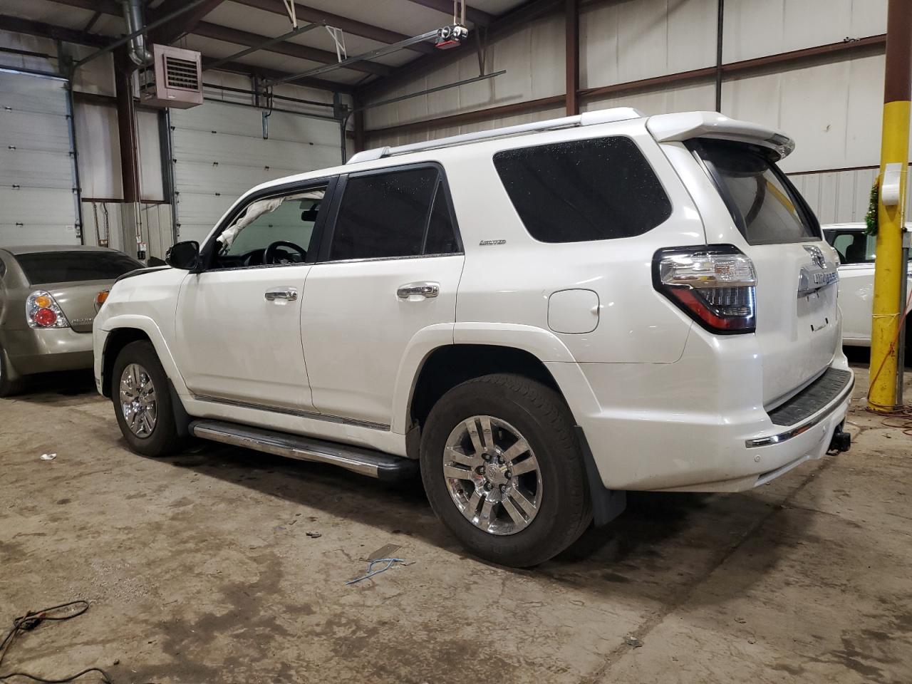 Photo 1 VIN: JTEBU5JR6J5550827 - TOYOTA 4RUNNER 