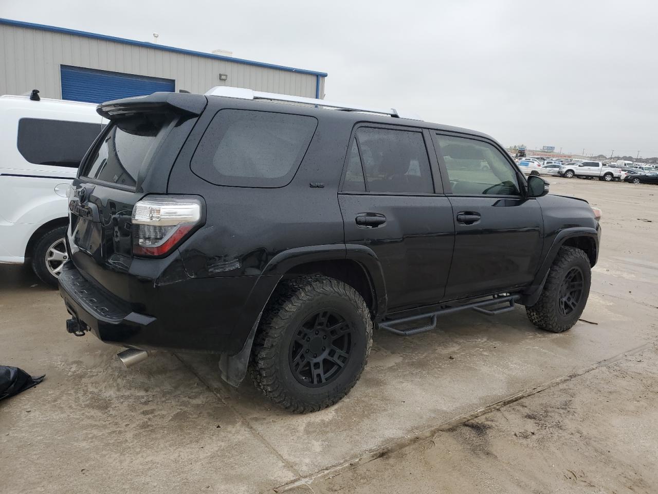 Photo 2 VIN: JTEBU5JR6J5554229 - TOYOTA 4RUNNER 