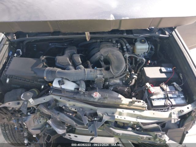 Photo 9 VIN: JTEBU5JR6J5562766 - TOYOTA 4RUNNER 