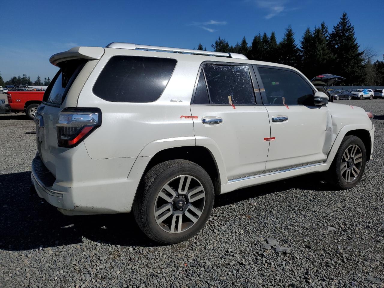 Photo 2 VIN: JTEBU5JR6J5573993 - TOYOTA 4RUNNER 