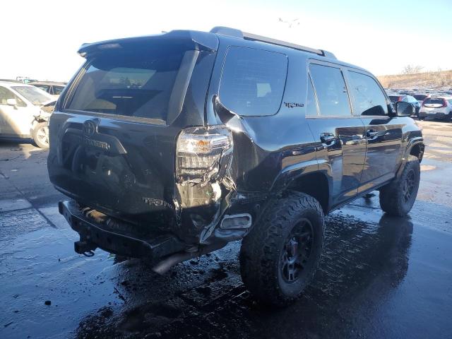 Photo 2 VIN: JTEBU5JR6J5582452 - TOYOTA 4RUNNER 