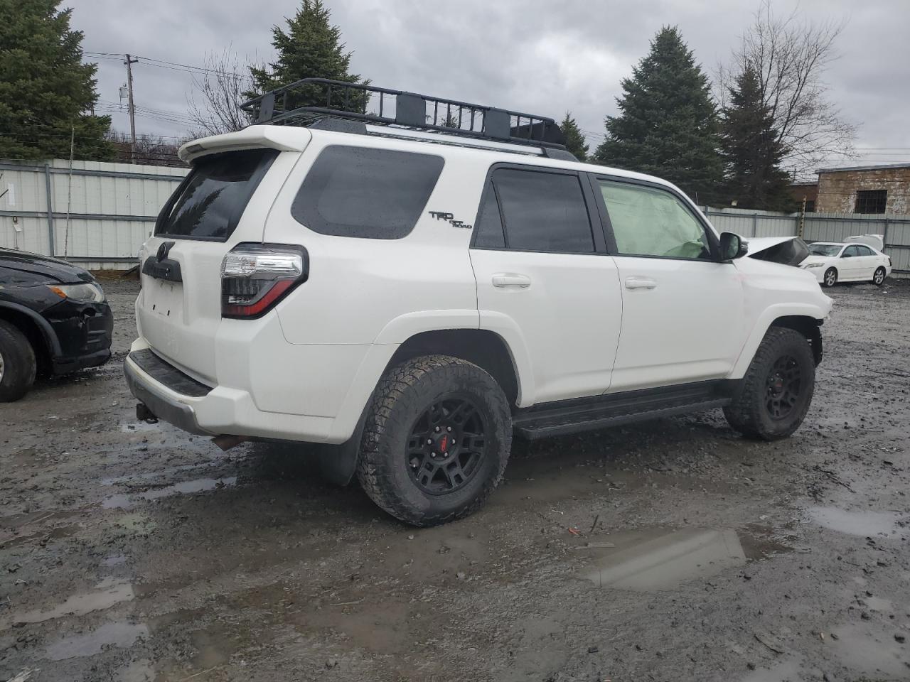 Photo 2 VIN: JTEBU5JR6J5595024 - TOYOTA 4RUNNER 