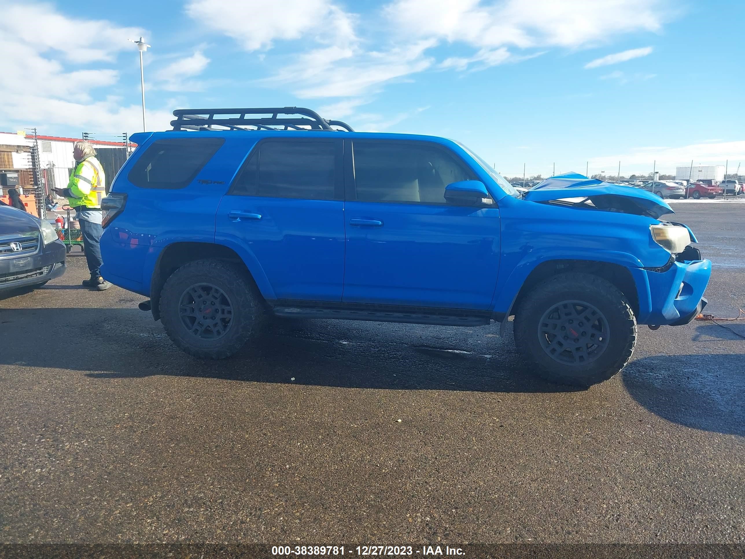 Photo 13 VIN: JTEBU5JR6K5703319 - TOYOTA 4RUNNER 